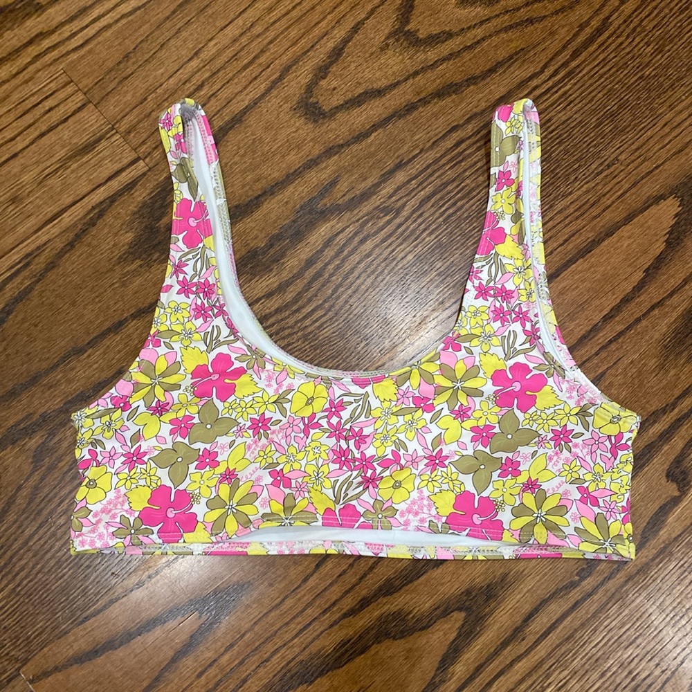 floral swim bikini top from frankie’s bikinis in size medium!!